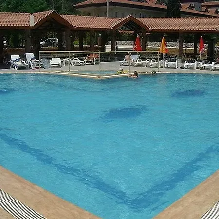 מלון דירות Club Sun Village 3*